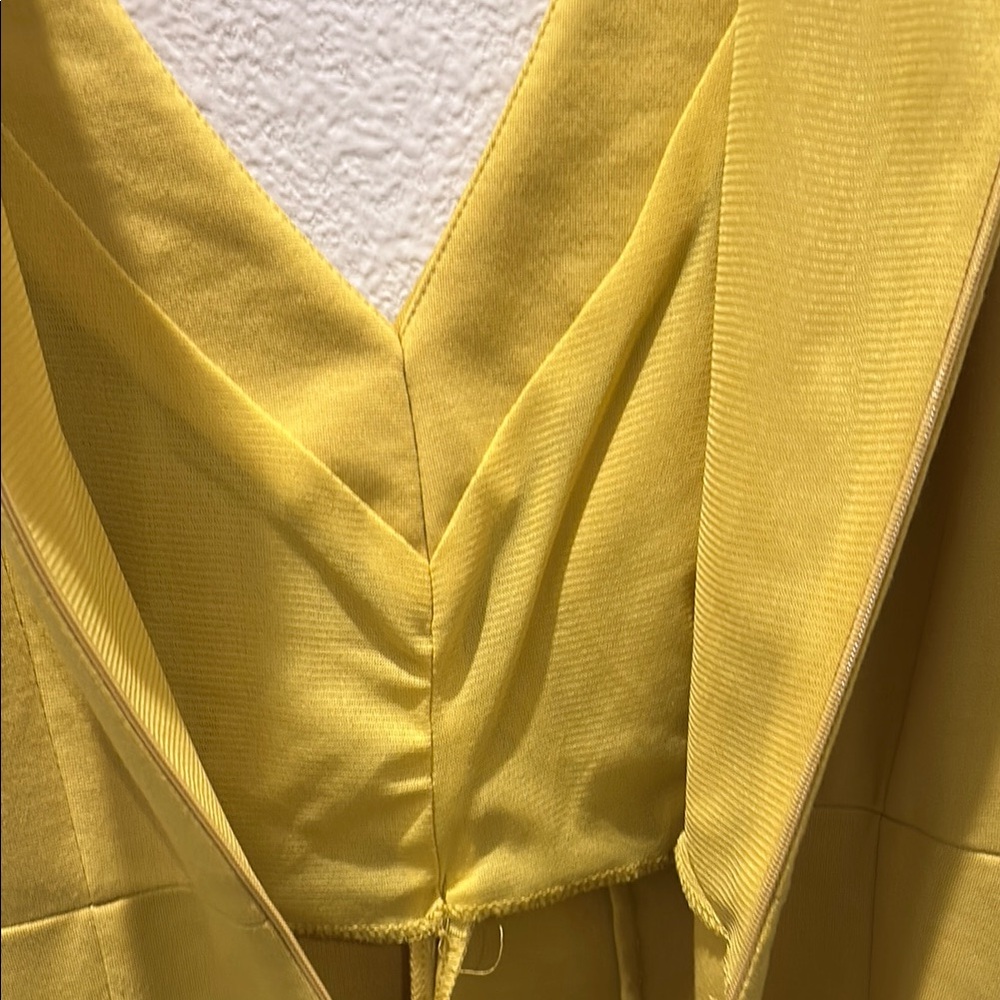 ADRIENNE VITTADINI Elegant Lime Yellow Sleeveless Dress - Picture 13 of 13